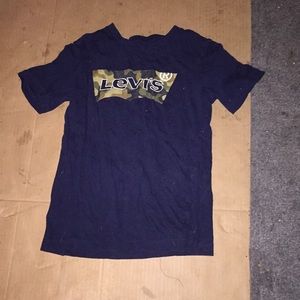 Kids Levi’s shirt